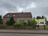 Straßenseite - 3 Zimmer Mehrfamilienhaus, Wohnhaus zum Kaufen in Eggesin