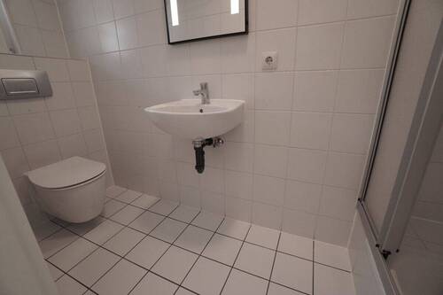 WC mit Dusche - 