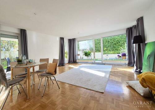 Wohnzimmer - Heilbronn-Ost: Traumhafte Erdgeschosswohnung mit Garten!