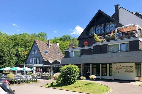 Außenansicht - Traditions- und Ausflugsbetrieb mit 30 Gästezimmern