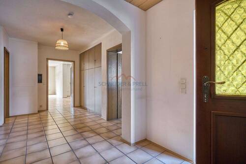 Eingang - EG - 8 Zimmer Reihenmittelhaus in Geretsried