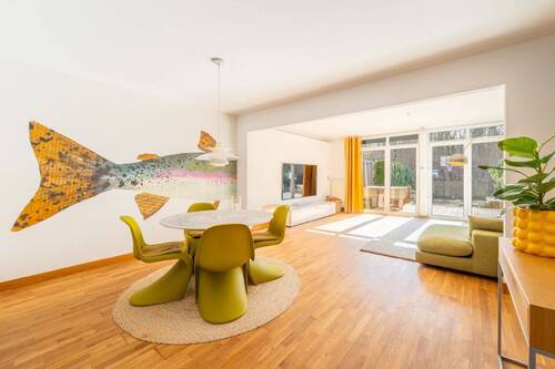 Wohnbereich - AIGNER-Modernes Stadthaus am Waldrand mit Dachterrasse