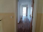 Blick durch den Wohnungsflur - 