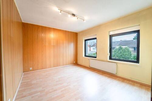 Helles Schlafzimmer im Obergeschoss - 