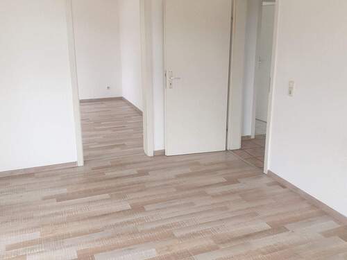 20240206_122705.jpg - TOP sanierte 2 Zimmer Wohnung in Calbe - Erdgeschoß - gute Lage - auf Wunsch mit Einbauküche