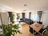Wohnzimmer - 3 Zimmer Doppelhaushälfte zum Kaufen in Nürnberg