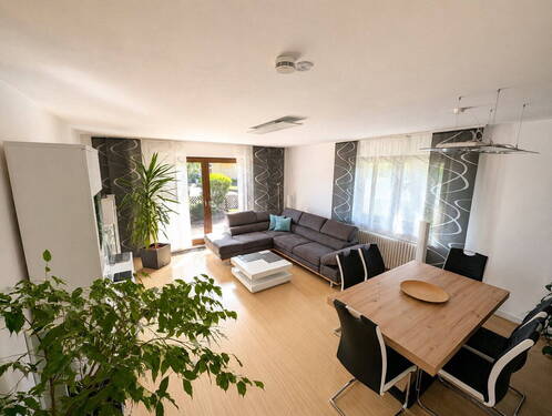 Wohnzimmer - 3 Zimmer Doppelhaushälfte zum Kaufen in Nürnberg