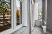 Balkon_weitere Ansicht - 