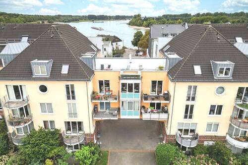 Aussen - Wohnen oder Investieren: Stilvolle 2,5-Zimmer-Wohnung mit Terrasse & Top-Ausstattung in Rheinnähe !!!