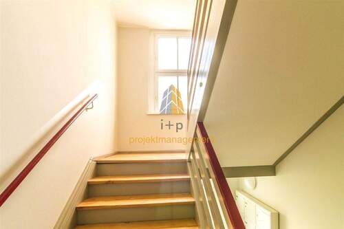 Treppenhaus - 2 Zimmer Etagenwohnung zur Miete in Taucha b Leipzig