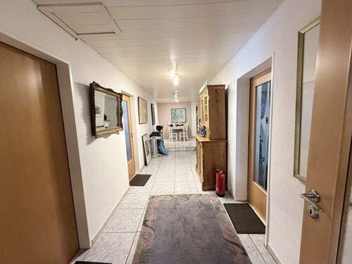 Diele - 8 Zimmer Mehrfamilienhaus, Wohnhaus zum Kaufen in Bremen / Rekum