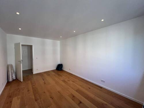 Zimmer - 2 Zimmer Etagenwohnung zur Miete in Düsseldorf