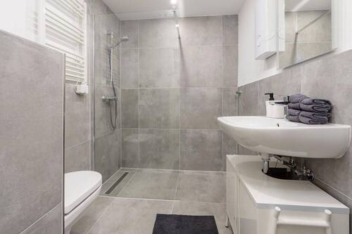 Badezimmer - 2 Zimmer Etagenwohnung in Düsseldorf