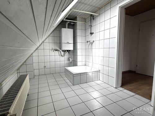 Bad - 2 Zimmer Etagenwohnung zum Kaufen in Beindersheim