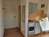 Eingang und Wohn-/Küchenbereic - Geräumiges 1 12 Zimmer-Appartement