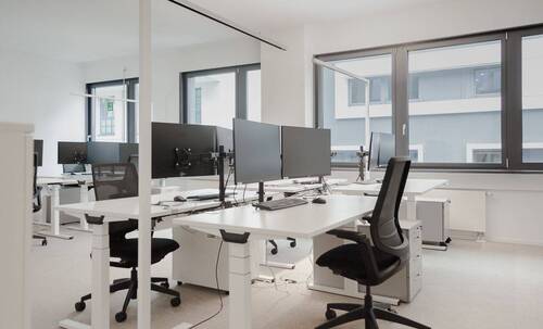 Büroraum 1 - Moderne Büroplätze zur Untermiete - voll möbliert & Stellplatzoption - All-in-Miete