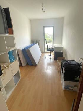 Kind/Gäste/Arbeiten 1 mit Ausgang auf großen Westbalkon - 