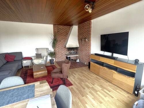 Wohn-Essraum mit Kamin - Etagenwohnung in Bornheim zur Miete