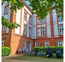 Gemütliche 2-Zimmer-Wohnung mit Terrasse++im 1. Obergeschoss++mit Fahrstuhl - Schwerin Altstadt