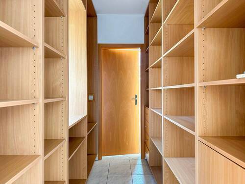 Begehbarer Ankleide - 