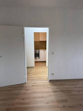 Blick vom WoZi in Küche - 