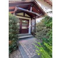 Ehemaliges Bauernhaus (ZFH) mit Nebengebäude auf großem Areal, zentral und ruhig in Flammersfeld!