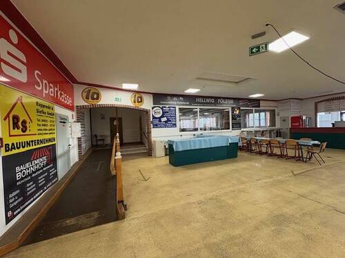 W Halle Innen Rampe - 