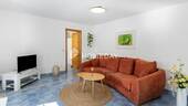 Wohnzimmer 2 - Zwei Zimmer, Sonnen-Terrasse und eigener Garten - kompakt und durchdacht