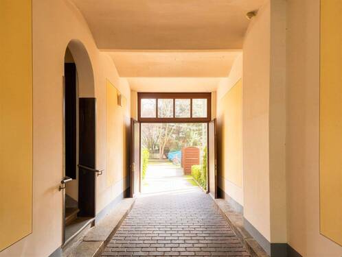 Hofeinfahrt - 