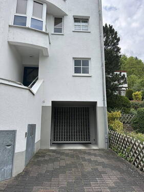 Einfahrt Tiefgarage - 2 Zimmer Etagenwohnung in Koblenz