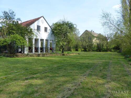 Nebenhaus - 1 Zimmer Mehrfamilienhaus, Wohnhaus zum Kaufen in Michelau im Steigerwald