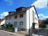 Strassenansicht.JPG - Für die Generation 45 plus, gemütliche 2,5 - Zi. – DG - Maisonette Wohnung ohne Balkon