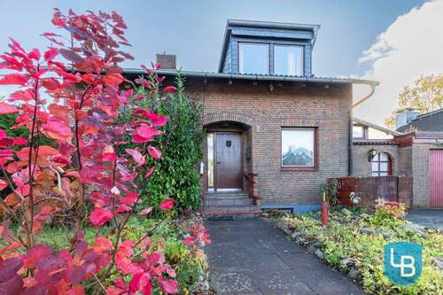 Hausansicht - Potenzial entdecken, Juwel schaffen - Ihr Zuhause in Schwentinental