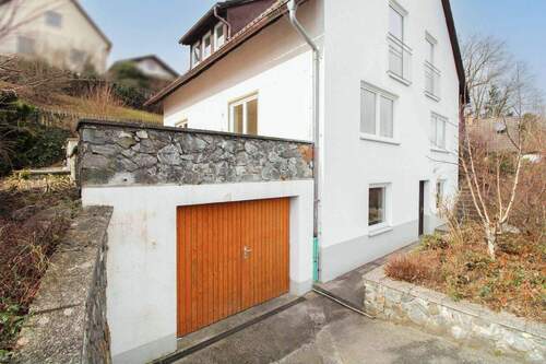 Garage - 6 Zimmer Einfamilienhaus zum Kaufen in Buchloe