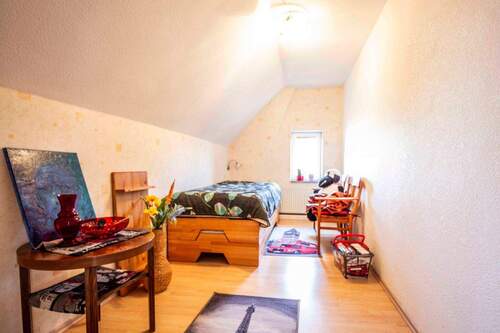 Schlafzimmer II OG - 