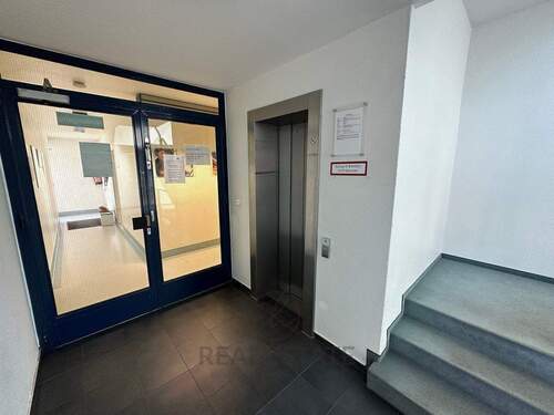 Treppenhaus 1.jpg - 2 Zimmer Büro in Hamburg