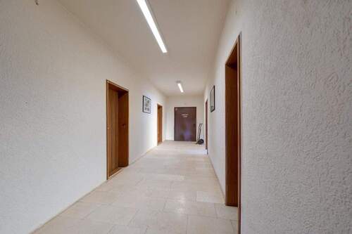 Durchgang zur Halle - 