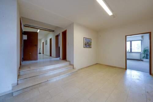 Büro / Eingansbereich-Flur - 