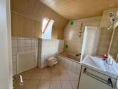 Badezimmer OG inkl Badewanne - 