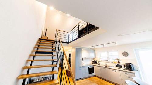 Aufgang Galerieebene - 2 Zimmer Etagenwohnung zur Miete in Bietigheim-Bissingen