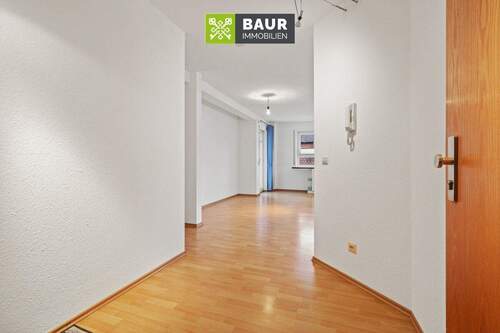 Flur - 4 Zimmer Etagenwohnung in Mengen