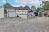Hof-3 Garagen - 1 Zimmer Mehrfamilienhaus, Wohnhaus in Tangstedt