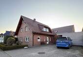Hausansicht - Charmantes Einfamilienhaus in ruhiger Lage
