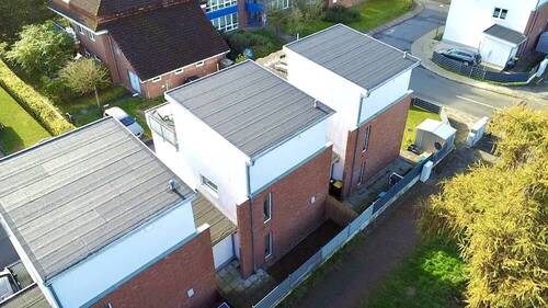 Rückseite_Luftaufnahme - 4 Zimmer Reihenmittelhaus in Schwerin