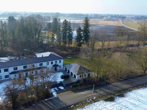 Blick auf das Anwesen - 