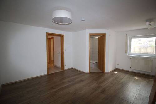 Keller: Arbeitszimmer bzw. Hobbyraum - 