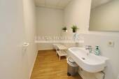 WC (2) - 