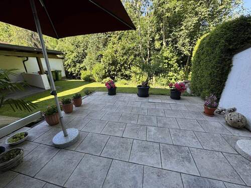 Terrasse - 6 Zimmer Doppelhaushälfte in Oberstimm