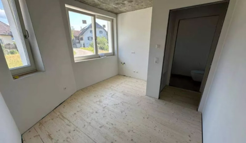 5e9b7b42-7462-4c84-99a9-1fa21566e817 - 