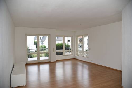 Wohnbereich - Langen - Schicke 2 Zimmer-Wohnung mit Balkon